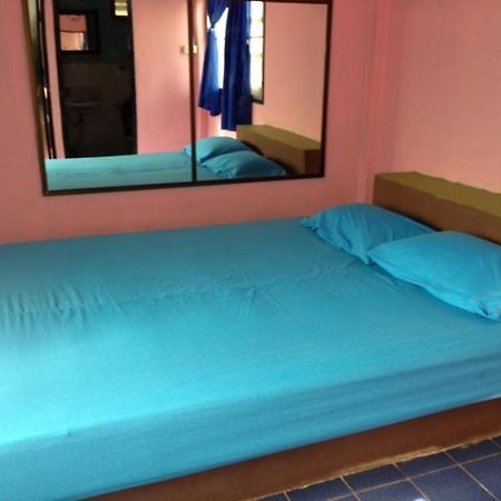 Nora Guesthouse Chumphon Pokój zdjęcie